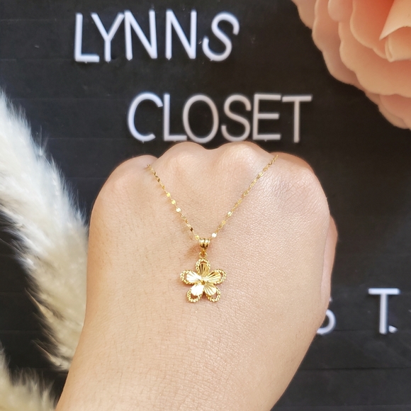 Jewelry - 3D Flower Necklace 18K Real Saudi Gold